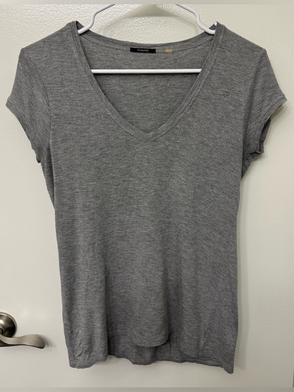 Tahari Grey Short Sleeve T-Shirt | Classic Casual Everyday Tee